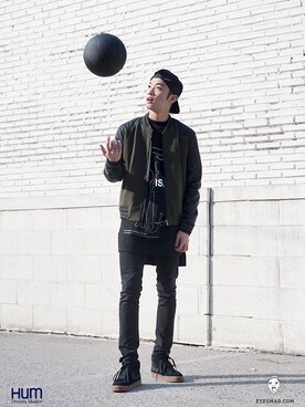 「streetsnap」｜「アイテム（スタジャン）」を使った、아이즈매거진(eyesmag.com)さん（メンズ・183cm）の冬コーディネート