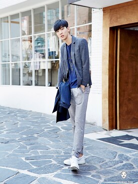 「streetsnap」｜「アイテム（ナイロンジャケット）」を使った、아이즈매거진(eyesmag.com)さん（メンズ・185cm）の春コーディネート