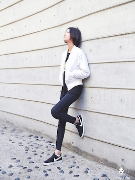 「streetsnap」｜「アイテム（スウェット）」を使った、아이즈매거진(eyesmag.com)さん（レディース・170cm）の春コーディネート