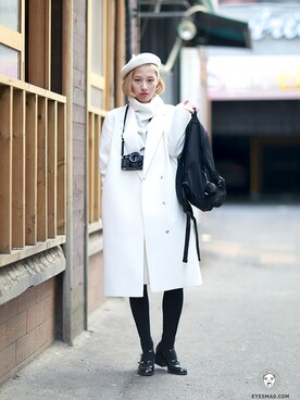 「streetfashionphotographer」｜「アイテム（バッグ）」を使った、아이즈매거진(eyesmag.com)さん（レディース・168cm）の春コーディネート