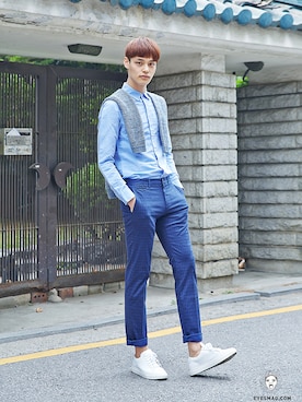「streetfashionphotographer」｜「アイテム（パンツ）」を使った、아이즈매거진(eyesmag.com)さん（メンズ・184cm）の春コーディネート