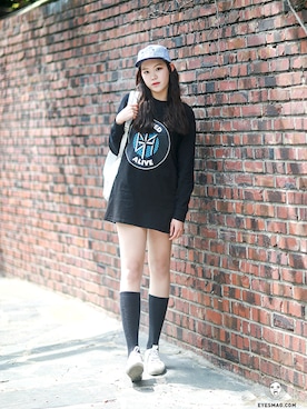 「streetfashionphotographer」｜「アイテム（その他トップス）」を使った、아이즈매거진(eyesmag.com)さん（レディース・165cm）の春コーディネート