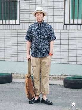 「streetfashionphotographer」｜「アイテム（バッグ）」を使った、아이즈매거진(eyesmag.com)さん（メンズ・177cm）の夏コーディネート