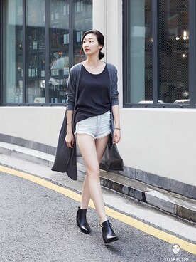 「streetsnap」｜「アイテム（ブーティ）」を使った、아이즈매거진(eyesmag.com)さん（レディース・171cm）の秋コーディネート