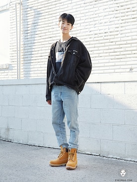 「streetsnap」｜「アイテム（ブーツ）」を使った、아이즈매거진(eyesmag.com)さん（メンズ・178cm）の秋コーディネート