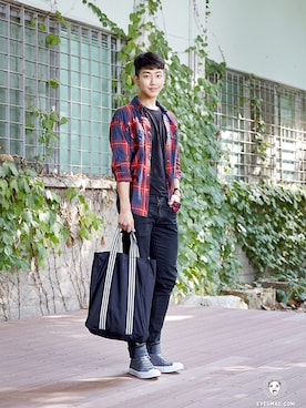 「streetfashionphotographer」｜아이즈매거진(eyesmag.com)さん（メンズ・187cm）の秋コーディネート