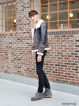 「streetsnap」｜「アイテム（ブーツ）」を使った、아이즈매거진(eyesmag.com)さん（メンズ・190cm）の秋コーディネート