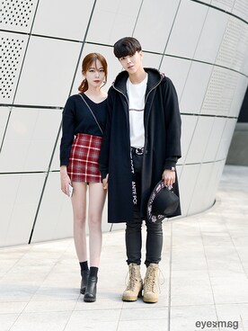 「streetsnap」｜「アイテム（ブーツ）」を使った、아이즈매거진(eyesmag.com)さん（メンズ・178cm）の秋コーディネート