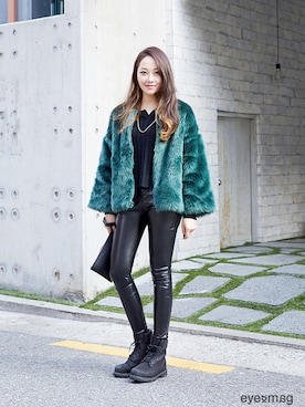 「streetsnap」｜「アイテム（ブーツ）」を使った、아이즈매거진(eyesmag.com)さん（レディース・160cm）の秋コーディネート