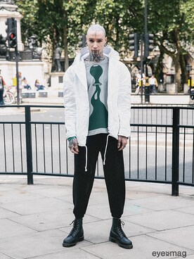 「streetsnap」｜「アイテム（ブーツ）」を使った、아이즈매거진(eyesmag.com)さん（メンズ・178cm）の夏コーディネート