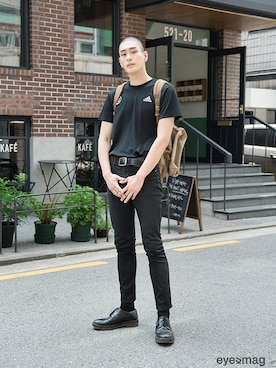 「streetfashionphotographer」｜아이즈매거진(eyesmag.com)さん（メンズ・185cm）の夏コーディネート