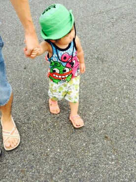 「RAD CUSTOM（ラッドカスタム）のアイテム（帽子）」を使った、manau_tanさん（キッズ・90cm）の春コーディネート