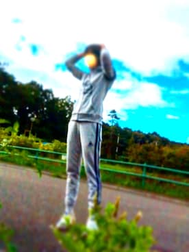 「Sport Performance（スポーツパフォーマンス）のアイテム」を使った、a&kさん（レディース・161cm）の秋コーディネート