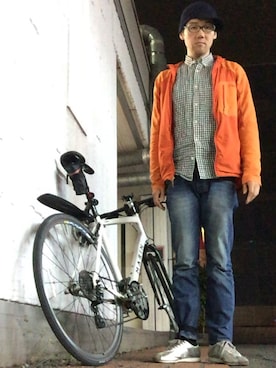 「le coq sportif（ルコックスポルティフ）のアイテム（スニーカー、シルバー系）」を使った、ひろしさん（メンズ・183cm）の春コーディネート