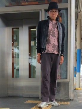 「DIESEL（ディーゼル）のアイテム（Tシャツ/カットソー、ブラウン系）」を使った、ひろしさん（メンズ・183cm）の春コーディネート