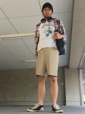 「NineMicrophones（ナインマイクロフォンズ）のアイテム（Tシャツ/カットソー、ホワイト系）」を使った、ひろしさん（メンズ・183cm）の春コーディネート