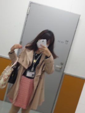 「アイテム（トレンチコート、ピンク系）」を使った、akiko iさん（メンズ・165cm）の春コーディネート