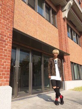 「学校」｜「アイテム（ミリタリージャケット）」を使った、佐合駿さん（メンズ・180cm）の秋コーディネート