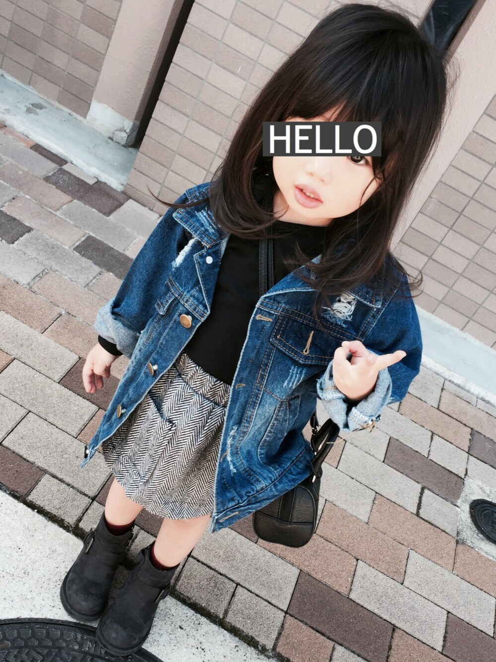 「キッズコーデ、デニムジャケット、へリンボーン、オーバーサイズ」｜「韓国子供服のアイテム（デニムジャケット、ブルー系）」を使った、J-babyさん（キッズ・80cm）の秋コーディネートの1枚目の写真