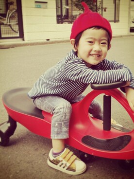 「H&M（エイチ・アンド・エム）のアイテム（トップス、ブルー系）」を使った、RioN♡YunoNさん（キッズ・133cm）の秋コーディネート