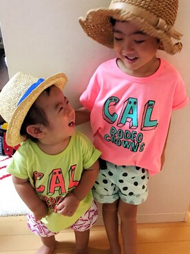 「Rodeo Crowns（ロデオクラウンズ）のアイテム（Tシャツ/カットソー、ピンク系）」を使った、RioN♡YunoNさん（キッズ・133cm）の夏コーディネート