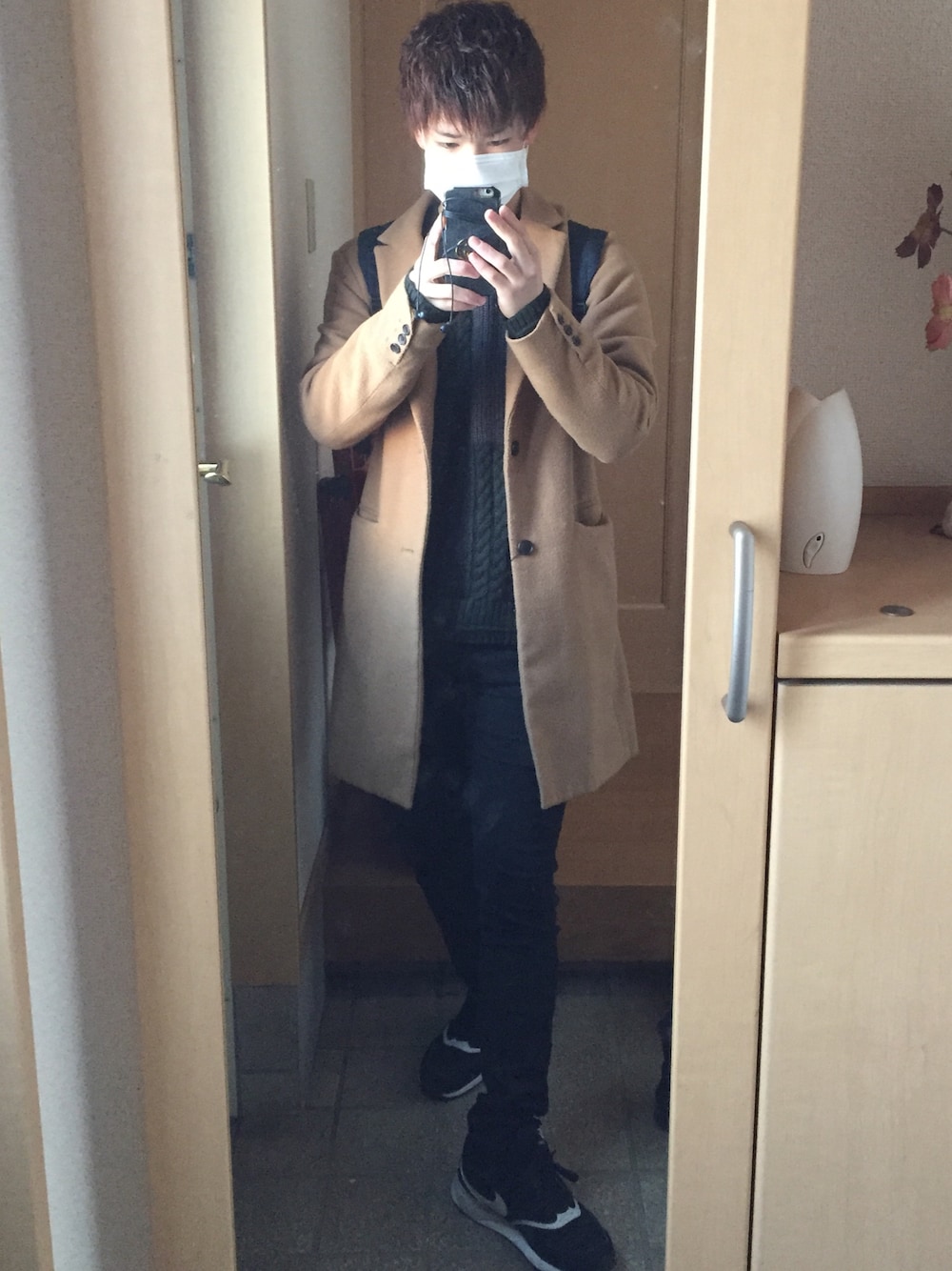 「NIKEのアイテム（スニーカー、ブラック系）」を使った、YU-KI さん（メンズ・168cm）の冬コーディネートの1枚目の写真