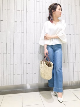 「アイテム（マフラー）」を使った、Rie   Taniguchiさん（レディース・160cm）の春コーディネート