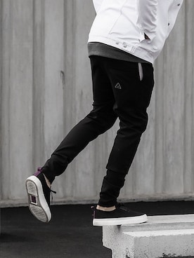 「アイテム（パンツ）」を使った、ILoveUglyさん（メンズ・31cm）の春コーディネート