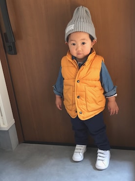 「babygap」｜「アイテム（ダウンベスト）」を使った、maiさん（キッズ・90cm）の春コーディネート