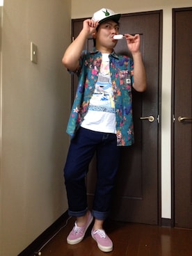 「LRG（エルアールジー）のアイテム（キャップ）」を使った、小林一寿さん（メンズ・164cm）の夏コーディネート
