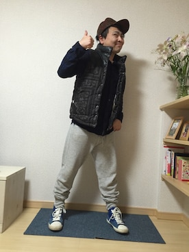 「eyedy（アイディー）のアイテム」を使った、小林一寿さん（メンズ・164cm）の秋コーディネート