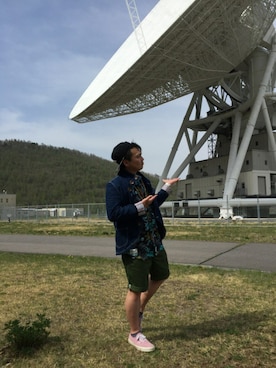 「LRG（エルアールジー）のアイテム（帽子）」を使った、小林一寿さん（メンズ・164cm）の春コーディネート