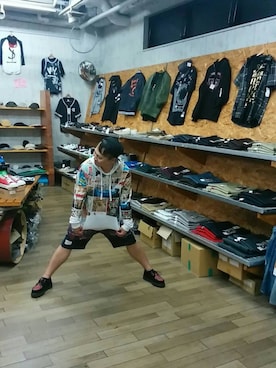 「LRG（エルアールジー）のアイテム（帽子）」を使った、小林一寿さん（メンズ・164cm）の秋コーディネート