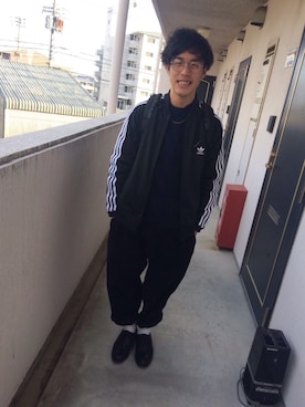 「アイテム（ジャージ）」を使った、de-chiさん（メンズ・165cm・20代）の冬コーディネート