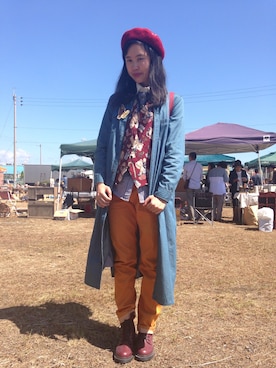 「アイテム（ベスト、レッド系）」を使った、アイリさん（レディース・165cm）の秋コーディネート