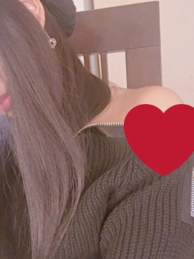 「EMODA（エモダ）のアイテム（ニット/セーター、ブラック系）」を使った、小島明由美さん（レディース・155cm）の秋コーディネート