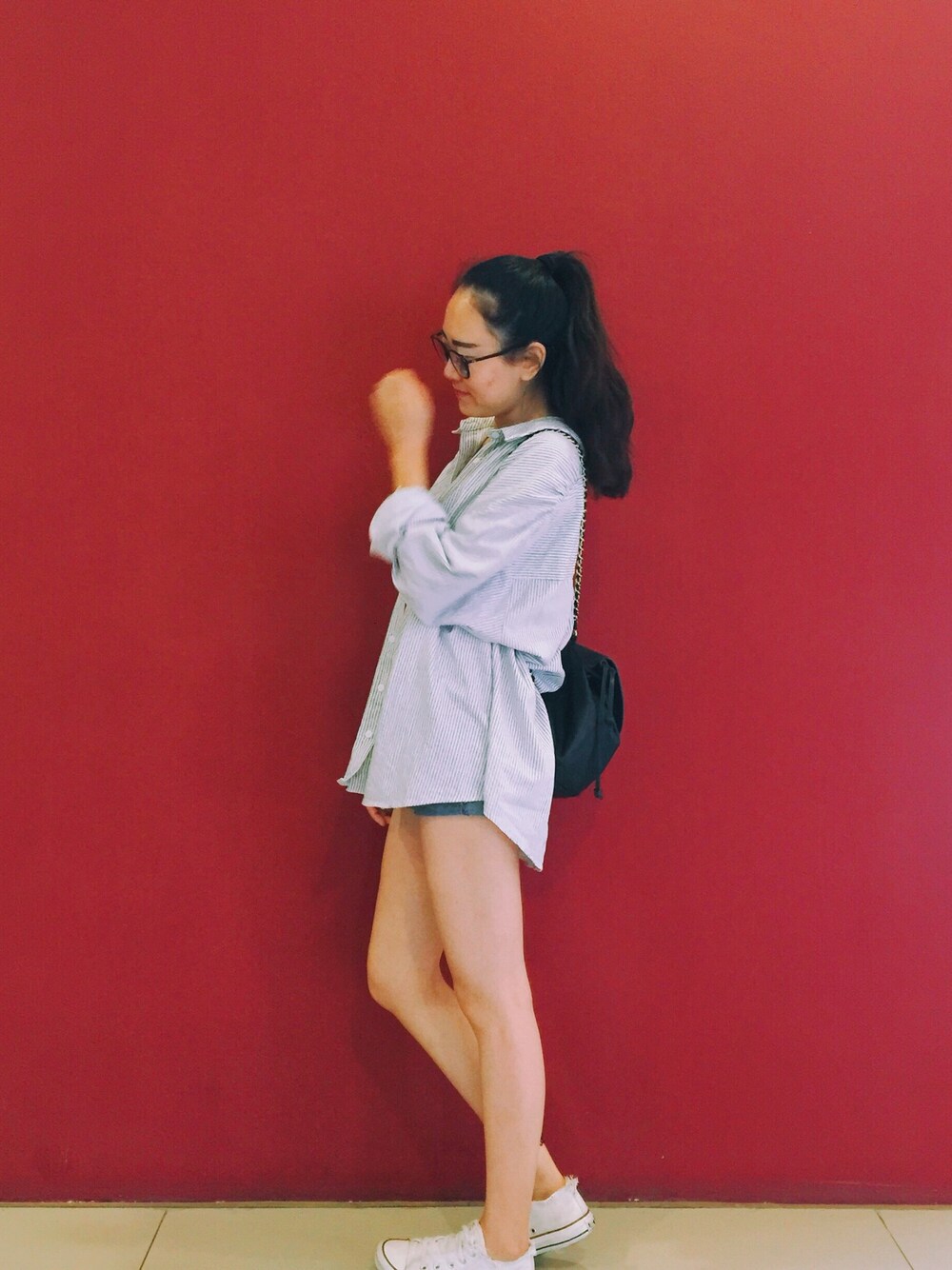 「Ootd #、converse、shorts、summer、Hello、ponytail」｜「FOREVER 21のアイテム（バックパック/リュック、ブラック系）」を使った、Jamieさん（レディース・160cm）の夏コーディネートの1枚目の写真