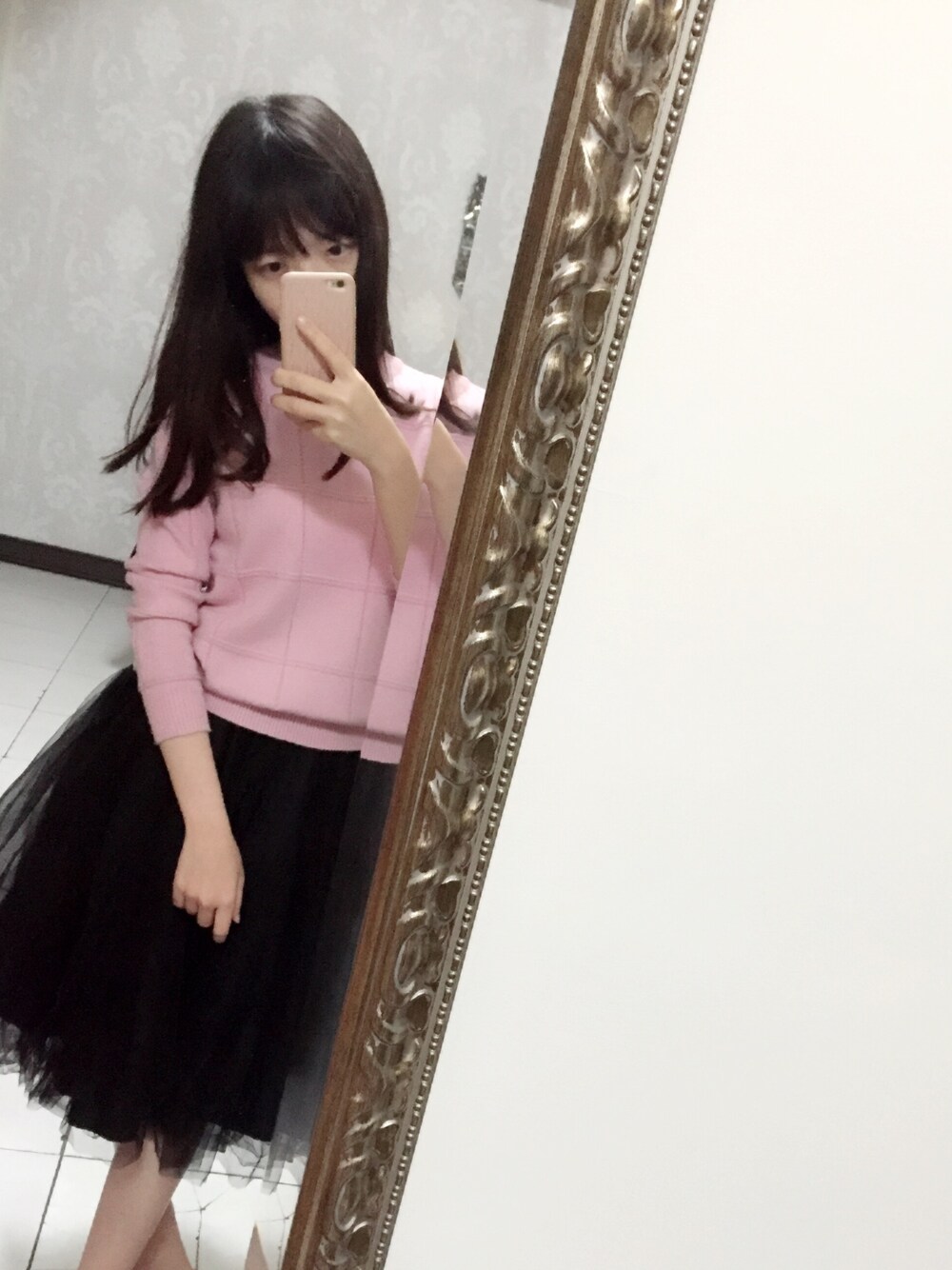 「春、春コーデ、雨の日」｜「Lulusのアイテム（ニット/セーター、ピンク系）」を使った、alicealice0305さん（レディース・153cm）の春コーディネートの1枚目の写真