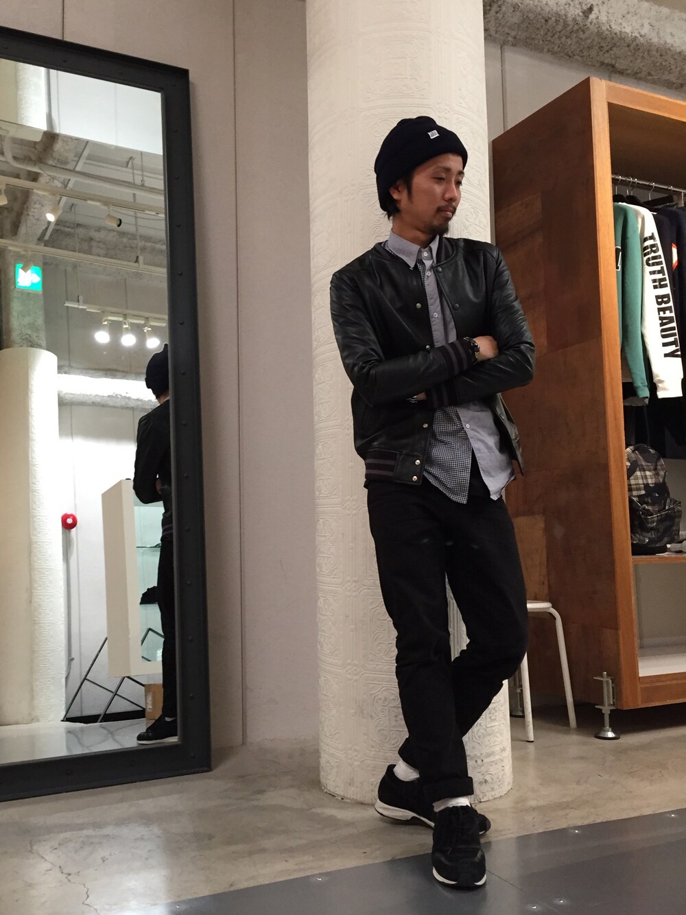 「スタジャン、GOLDEN GOOSE、LHP、LHP名古屋、相川、foot the coacher」｜「L.H.PのLHP/エルエイチピー/Lamb Leather Award Jacket 　『men`s FUDGE11月号掲載商品』　<6001143>　（スタジャン、ブラック系）」を使った、相川直輝さん（メンズ・174cm）の冬コーディネートの1枚目の写真