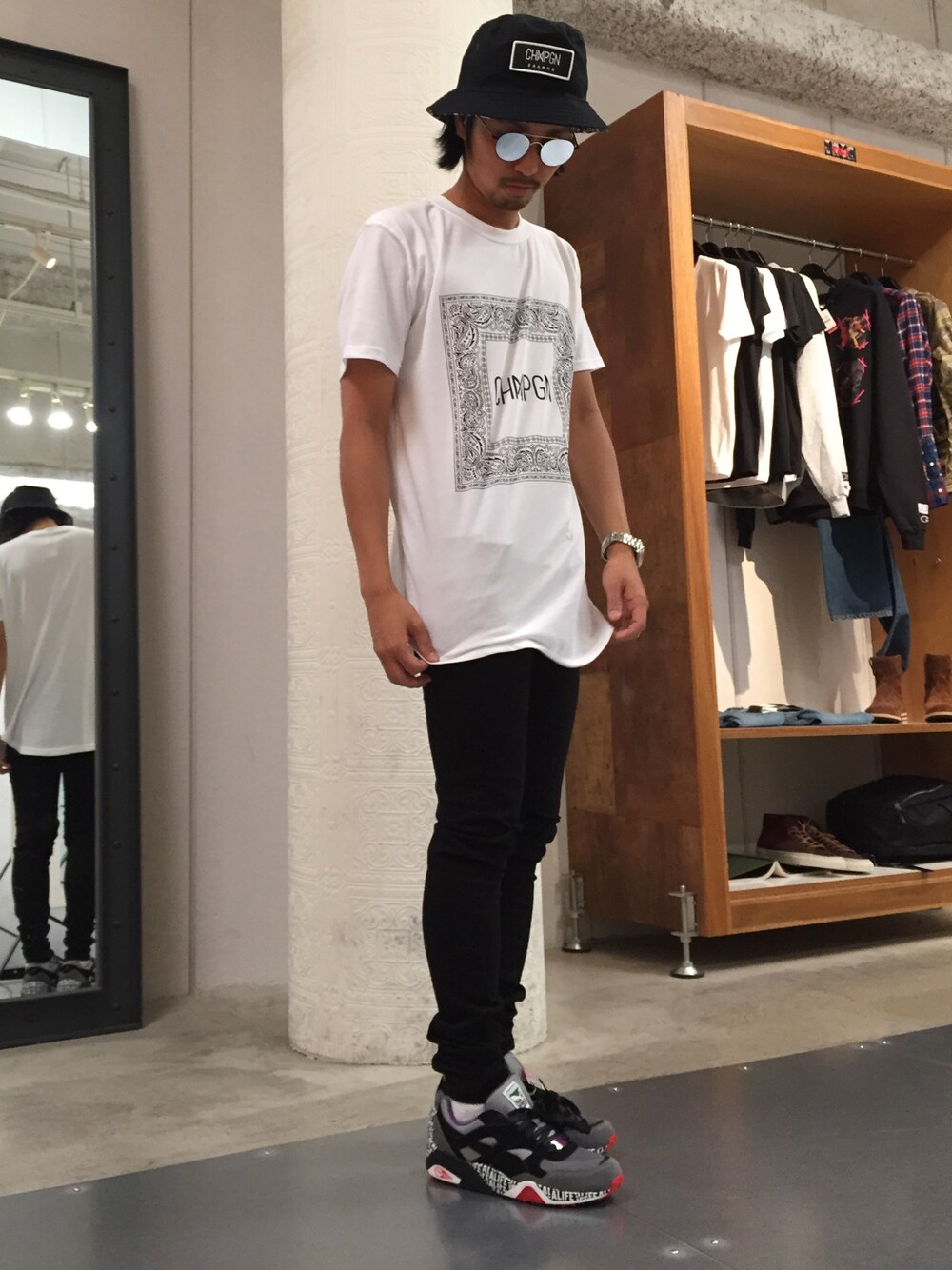 「相川、CHMPGN、adsr、サングラス、Danke schon、バケットハット、イケてるストリート」｜「L.H.Pのアイテム（スニーカー、ブラック系）」を使った、相川直輝さん（メンズ・174cm）の夏コーディネートの1枚目の写真