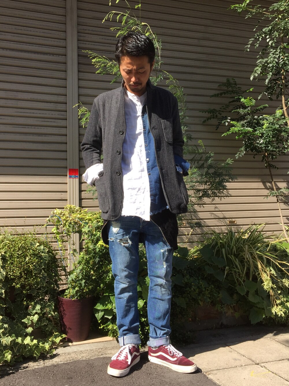 「エンジニアードガーメンツ、terra null、greg lauren、sulvam、LHP、LHP名古屋、ボーリング大会」｜「terra nullのアイテム（デニムパンツ、ブルー系）」を使った、相川直輝さん（メンズ・174cm）の秋コーディネートの1枚目の写真