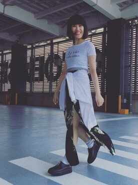 「TOPSHOP（トップショップ）のアイテム（Tシャツ/カットソー、ホワイト系）」を使った、EYEさん（レディース・161cm）の夏コーディネート