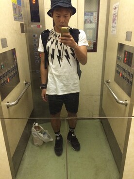 「NEIL BARRETT（ニールバレット）のアイテム（Tシャツ/カットソー）」を使った、monta1203さん（メンズ・172cm）の夏コーディネート