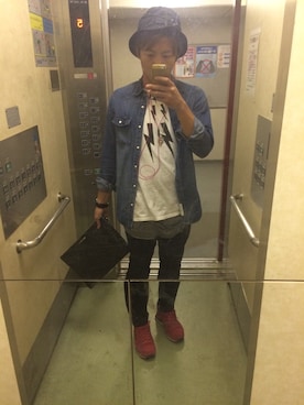 「NEIL BARRETT（ニールバレット）のアイテム（Tシャツ/カットソー）」を使った、monta1203さん（メンズ・172cm）の秋コーディネート