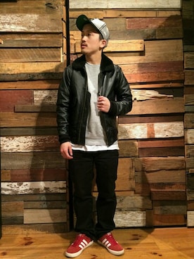 「赤い靴」｜「アイテム（ブルゾン）」を使った、MASAYAさん（メンズ・164cm）の冬コーディネート