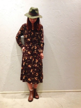 「アイテム（レインシューズ）」を使った、nozomiさん（レディース・163cm）の秋コーディネート