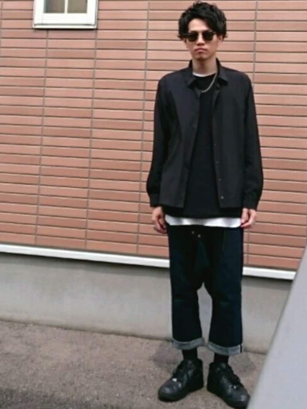 「NIKE、ストリート、サングラス、サルエルパンツ、休日スタイル、ganryu、bukht、YAECA、ray ban、ＧＷ」｜「Ray-BanのCLUBMASTER RB3016-W0365-49（サングラス、ブラック系）」を使った、N.Fさん（メンズ・170cm）の春コーディネートの1枚目の写真