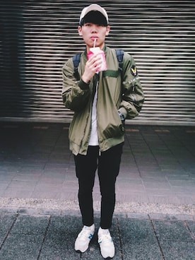 「school」｜「アイテム（キャップ）」を使った、Tom Chenさん（メンズ・172cm）の冬コーディネート