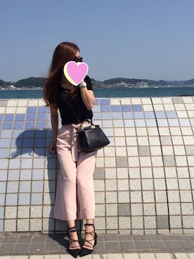 「JUSGLITTY（ジャスグリッティー）のアイテム（パンツ）」を使った、okarie03さん（レディース・159cm）の春コーディネート