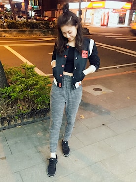 「adidas（アディダス）のアイテム（フォーマルスーツ/小物）」を使った、JonJonさん（レディース・165cm）の春コーディネート